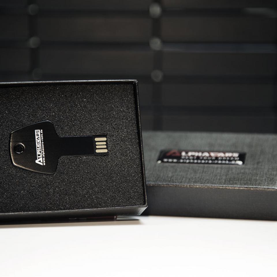 USB-Stick mit Schachtel Rennsport-Event